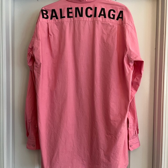 Balenciago pink button down shirt, with logo on back. Size 40fr (8US). Cotton. - Picture 1 of 6